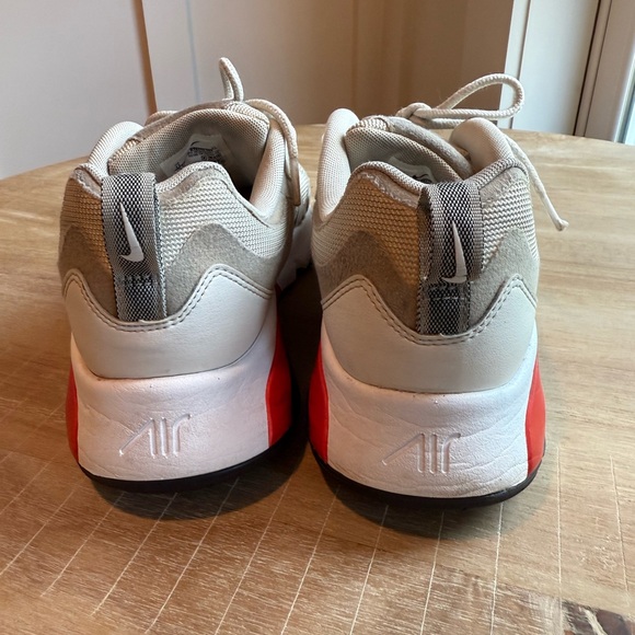 Nike Air 200 Cream Sneakers with Black and Red Accents - Picture 4 of 10